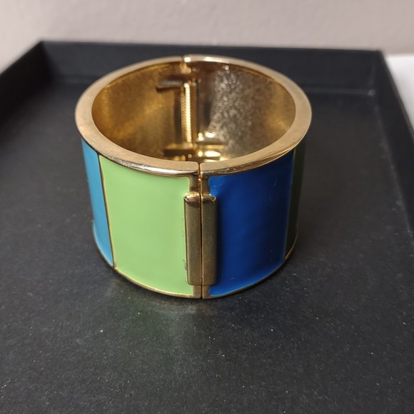 7 Inch Heavy Green, Blue, And Gold Tone Hinged Bracelet - Picture 9 of 11